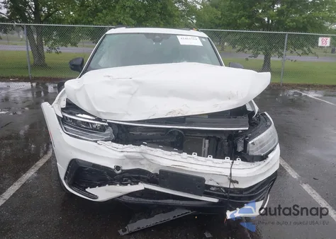 2022 Volkswagen Tiguan 2.0T Se R-Line Black z USA, uszkodzony, nr VIN 3VV8B7AX6NM027050